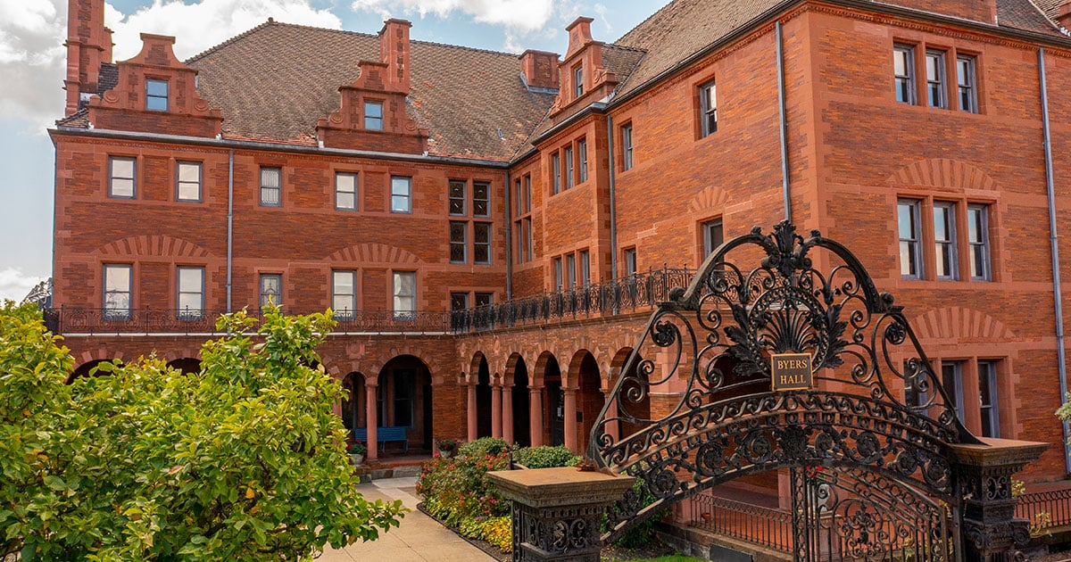 ccac-byers-hall-overlooking-archway